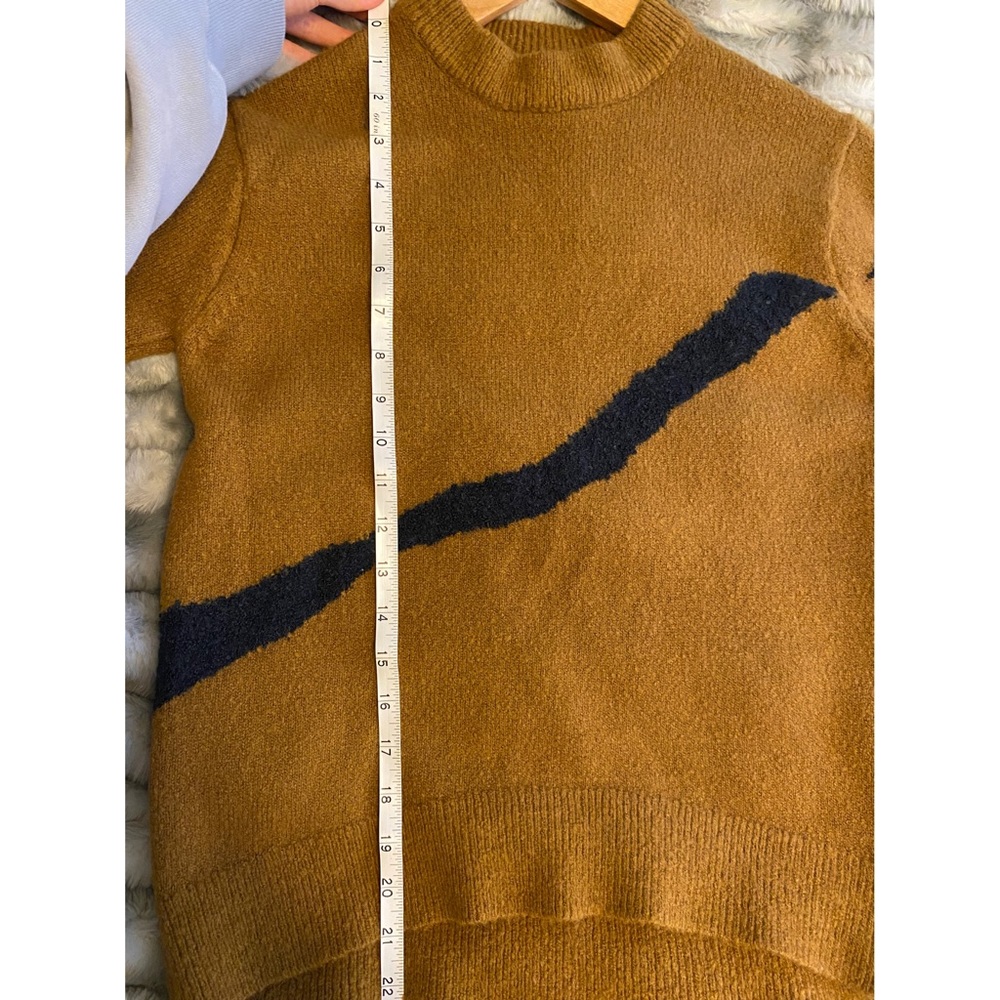 Oak + Fort Sweater - Picture 3 of 4